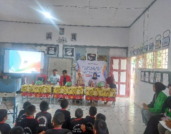 Tim Debat